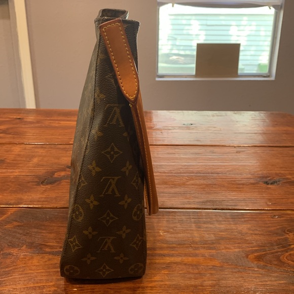 Authentic LOUIS VUITTON Monogram Looping GM Shoulder Bag France - Picture 8 of 17